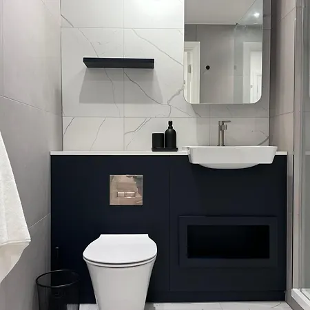 Modern Gem Near Excel London & O2 Arena Balcony! Apartment Exterior photo