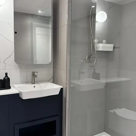 Modern Gem Near Excel London & O2 Arena Balcony! Apartment Exterior photo